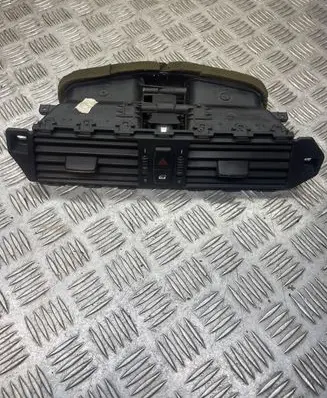 BMW 5 E60 E61 Dash center air vent grill 6910734 141218 7009275