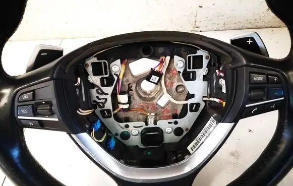 BMW 5 F10 F11 Steering wheel buttons/switches