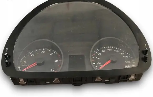 Mercedes-Benz Vito Viano W639 Speedometer (instrument cluster) 1042993