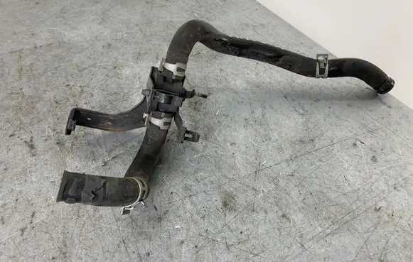 Honda CR-V Engine coolant pipe/hose