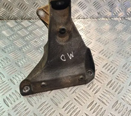 Volkswagen PASSAT B5 Engine mounting bracket 8D0199308AB
