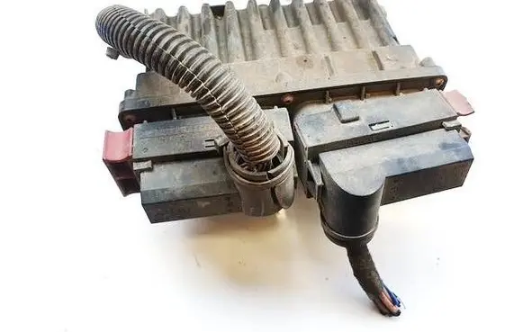 Coolant fan relay
