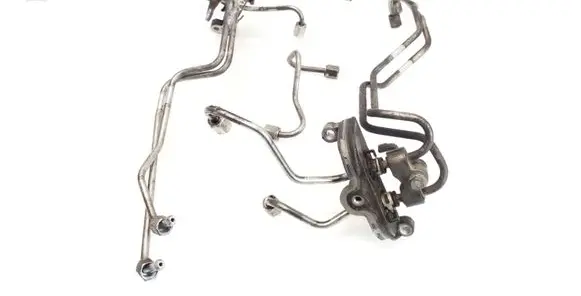 Subaru Forester SH Fuel injector supply line/pipe 