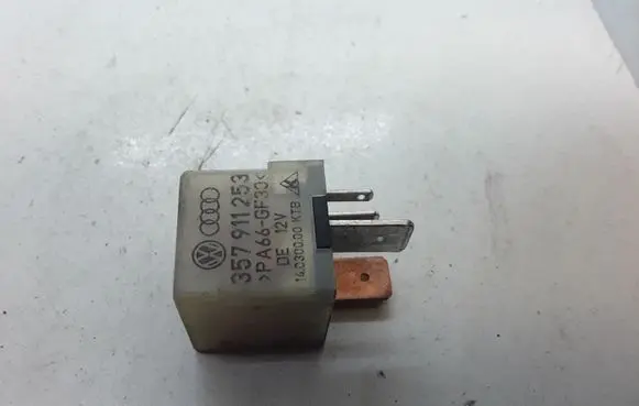 Volkswagen Golf III Other relay 377911253 PA66GF30