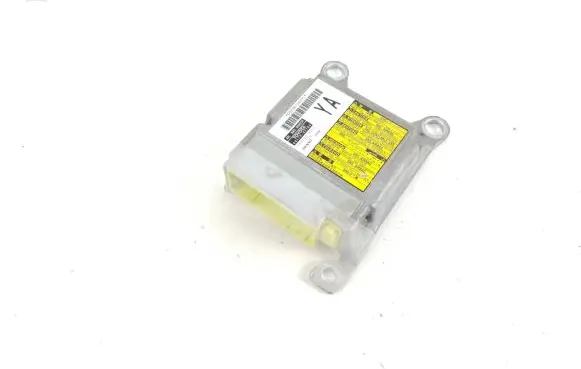 Toyota Prius (XW30) Airbag control unit/module 8917047100 1503002301 05230106191
