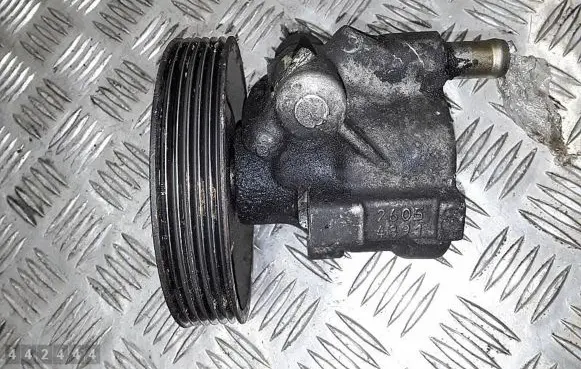 Renault Laguna II Power steering pump 26054891