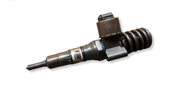 Volkswagen Golf V Fuel injector 03G130073G