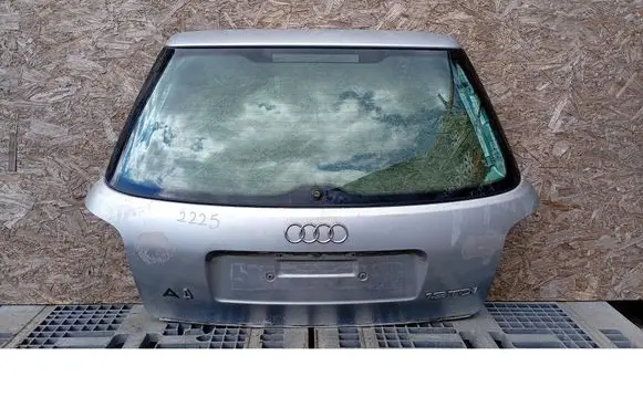 Audi A4 S4 B5 8D Front vent window/glass (coupe) 