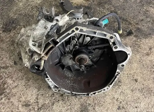 Nissan Qashqai+2 Manual 6 speed gearbox CMTL4387944