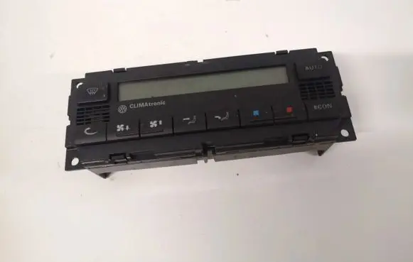 Volkswagen PASSAT B5 Climate control unit