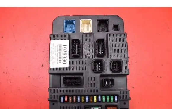Peugeot 308 Fuse box set 9663798180