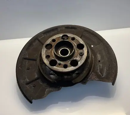 Mercedes-Benz E W212 Rear wheel hub A2123500241 2123500241
