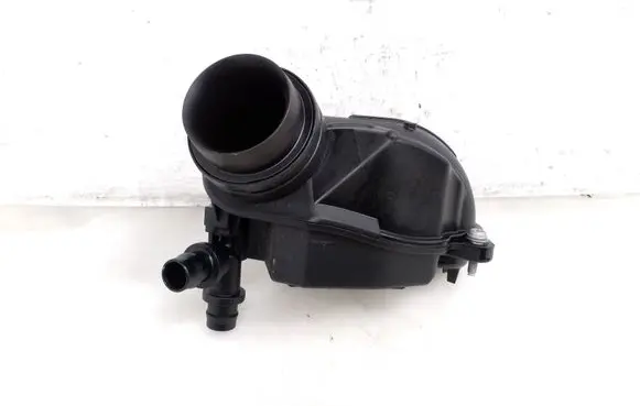 Volkswagen Golf VIII Air intake duct part 05C129654