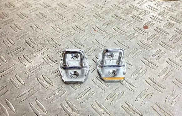Lexus GS 250 350 300H 450H Front door lock loop/hook striker 