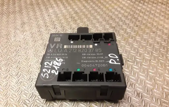 Mercedes-Benz E W212 Door control unit/module 2128203785 A2128203785