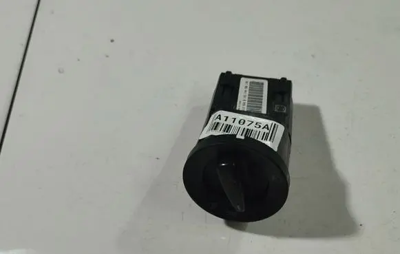 Skoda Roomster (5J) Light switch 3B0941531B
