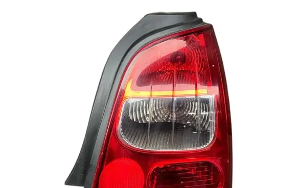 Renault Twingo II Rear/tail lights 8200387889 2VA965454