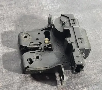 Nissan Micra Tailgate/trunk/boot lock/catch/latch 90502AV720 091004