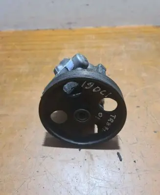 Renault Trafic I Power steering pump 4891