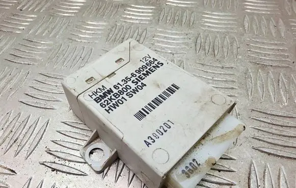 BMW 5 E39 Tailgate/trunk control unit/module 6909664 61356909664