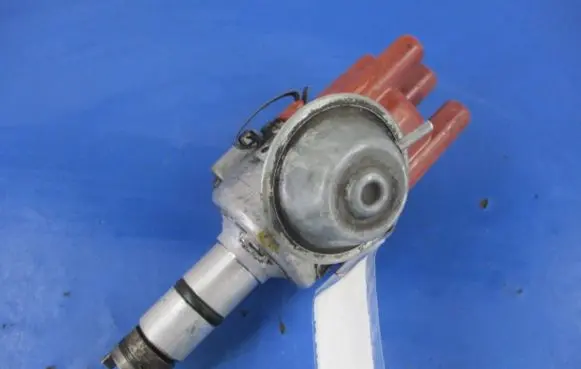Mercedes-Benz E W123 Spark distributor 