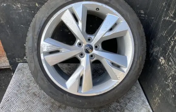 R20 alloy rim