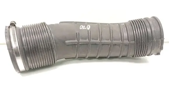 Volvo S80 Air intake hose/pipe 6898050