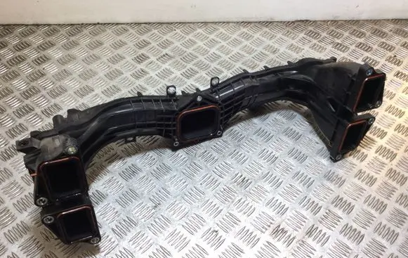 Subaru XV I Intake manifold 0590262WA10