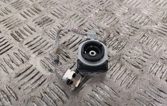 Subaru Forester SJ Headlight ballast module Xenon 13G165