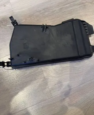 Mercedes-Benz E W212 Fuse box cover A2125400082 2125400082