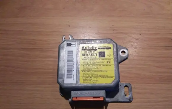 Renault Scenic I Airbag control unit/module 7700415231K 550509900