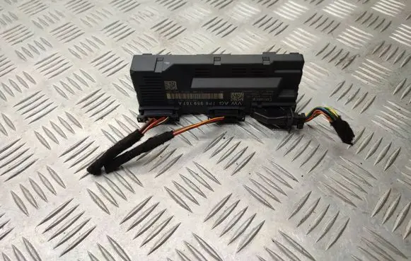 Volkswagen Touareg II Tailgate/trunk control unit/module 7P6959107A