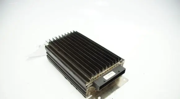 Audi A8 S8 D3 4E Sound amplifier 4E0035223A BOSE
