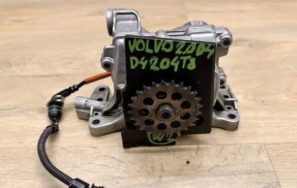 Volvo V40 Oil pump 31670241 35271586