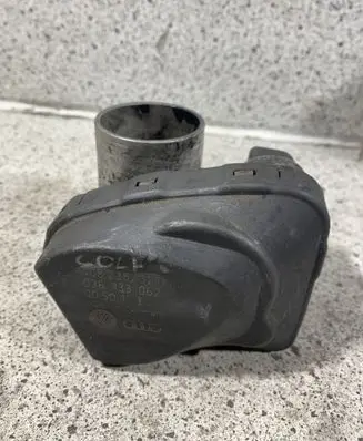 Volkswagen Golf IV Throttle valve 036133062