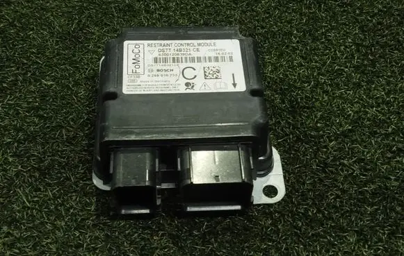 Ford Mondeo MK V Airbag control unit/module DS7T14B321CE 0285010733 6300120639DA