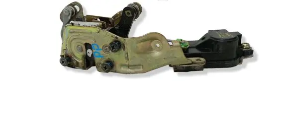 Mitsubishi 3000 GT Front door lock MB641158
