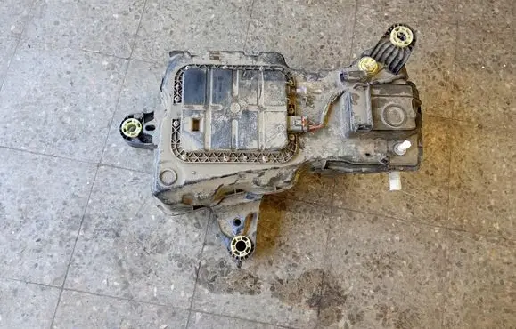 Citroen C3 AdBlue liquid reservoir p1012340