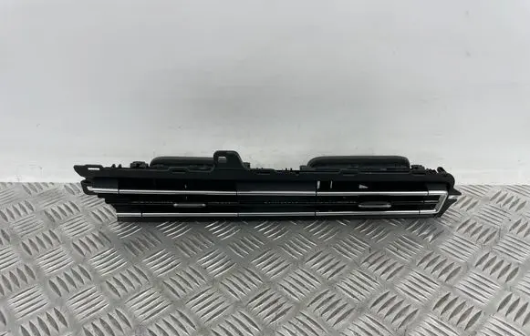 Audi A3 8Y Dash center air vent grill 8Y2820951B