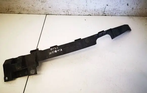 Opel Insignia A Front bumper mounting bracket 13250570