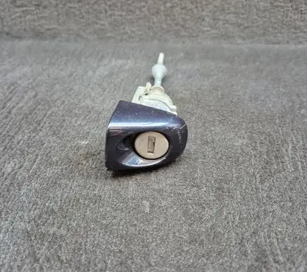 Audi Q7 4L Front door lock (next to the handle) 4L1837167 4L2837168 4L0837879GRU