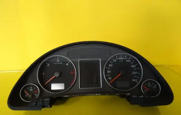 Audi A4 S4 B7 8E 8H Speedometer (instrument cluster) 8E0920931P