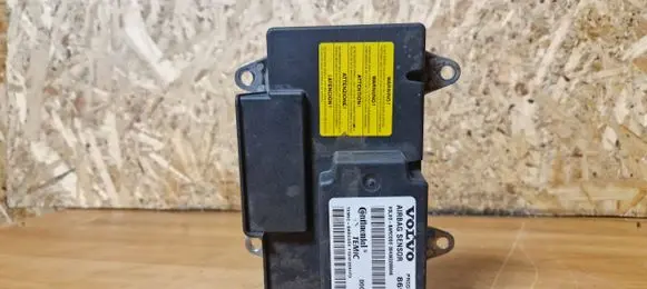 Volvo S40 Airbag control unit/module 8697679