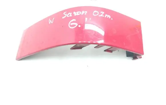 Rear/tail light trim molding