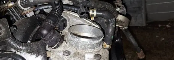 Opel Astra H Throttle valve 55560398