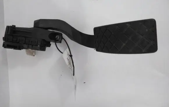 Volkswagen PASSAT B5.5 Accelerator throttle pedal 8D1721523E 6PV00837503