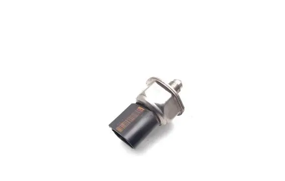 BMW 3 E90 E91 Fuel pressure sensor 7537319