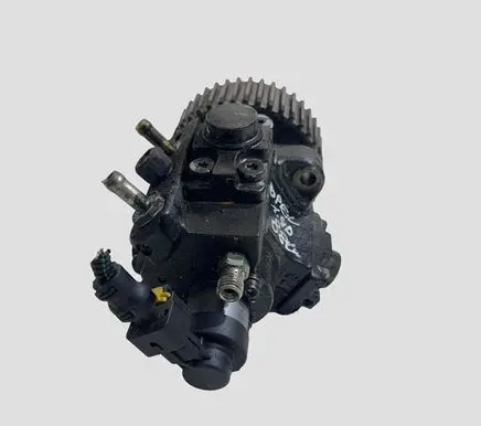 Opel Zafira B Fuel injection high pressure pump 55206680 0445010155