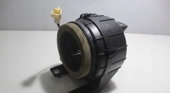 Toyota Yaris Hybrid/electric vehicle battery fan 