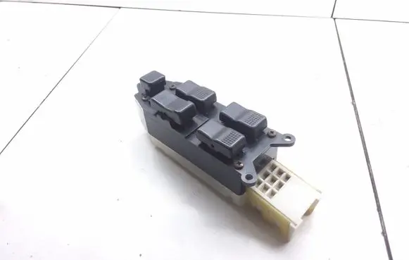 Subaru Legacy Electric window control switch